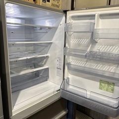 4ドア冷蔵庫の画像