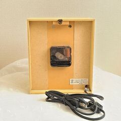 ドールハウスみたいな可愛い置き時計の画像