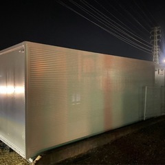 白コンテナ　かなり綺麗ですの画像