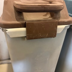 ニトリ　ダストボックス　ゴミ箱　屋外用　35L 2個の画像