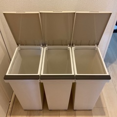 【急募】30L ゴミ箱みっつ３つの画像