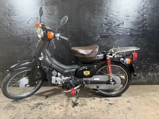 ★支払総額6.8万円★買取強化中！まずはカンタン無料査定まで！ ホンダ スーパーカブ50FI 黒 AA01　カスタムカブ！ 社外レッグシールド！ 社外リアサス！ 社外リアキャリア！