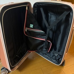 キャリーケース　の画像