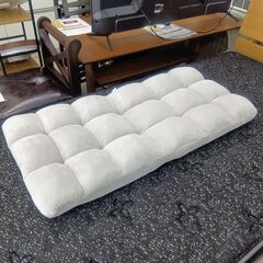 ニトリ　低反発座いす　の画像