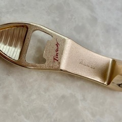 ヒ―ル型　栓抜き　ゴ―ルドの画像