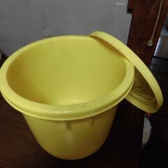 【中古】樹脂製漬物樽（無料）の画像