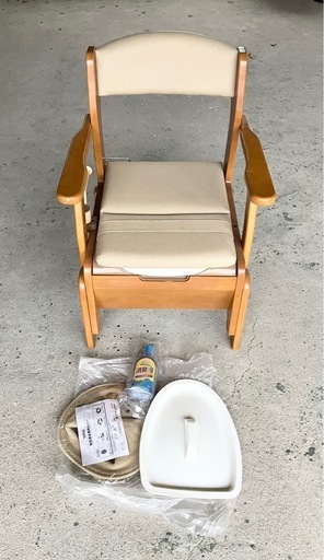 介護用　ポータブルトイレ　積水