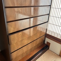 タンス　　収納棚の画像