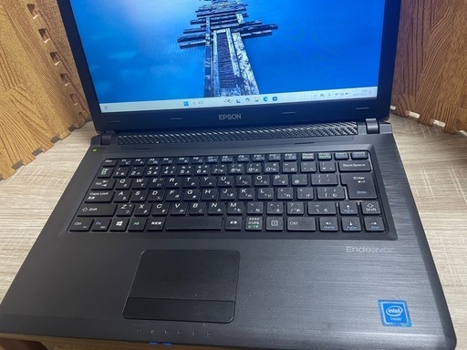 Officeソフト付属　快適　EPSON endeavor ノートPC メモリ6GB SSD128GB WIN11HOME 15インチ