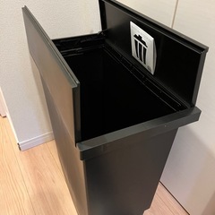 ゴミ箱　ダストボックスの画像