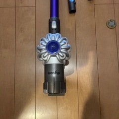 ダイソンV6 ジャンク　部品取りににの画像