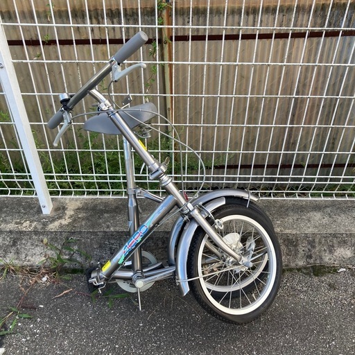 美品 折りたたみ自転車 16インチ 未登録品　