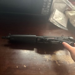 東京マルイ　エアガンMP5 マガジン無し撃てない　モーターが空回りしてます。分解したら治りますの画像