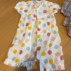 70、80サイズ服、スタイとカーディガンと靴下、GAPのパンツの画像
