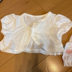 70、80サイズ服、スタイとカーディガンと靴下、GAPのパンツの画像