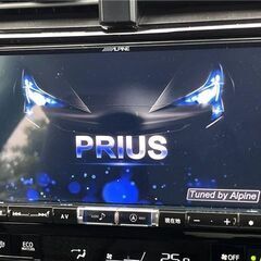 誰でも車が買える次世代低与信ローン専門店／ 安心の１年保証付き 距離無制限！中古車販売 カーメル山梨店　平成３０年　トヨタ　プリウス　84,680㌔の画像