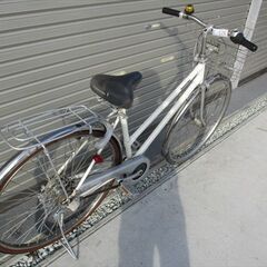 E579　★限定特価　整備済み★ブリヂストン　チェリオベルト　ホワイト★ 中古自転車 【27インチ 】の画像
