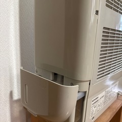 MITSUBISHI 三菱　衣類乾燥　除湿機　冷風　MJ-100AX-W の画像