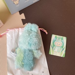 THE MONSTERS ぬいぐるみ カード付き 正規品の画像
