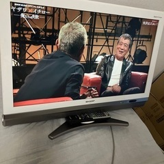 SHARP AQUOS LC-32DS6 32インチ 液晶テレビ　B-CASカードもささったままですのですぐ見れます アクオスの画像