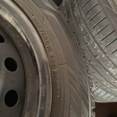 冬用タイヤ(205/60R16)の画像