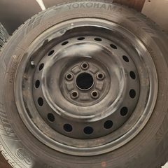 冬用タイヤ(205/60R16)の画像