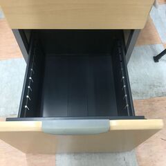 【ジャングルジャングル石川金沢店】  鍵付きキャビネット グレー/木目調 W40×D60×H60 クリーニング済み												の画像