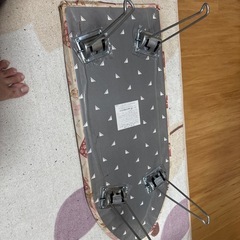 色褪せたアイロン台の画像