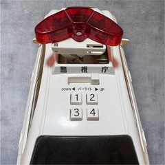 パトカーおもちゃの画像