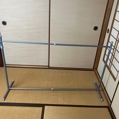ハンガーラック
の画像