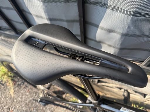 【再出品】トレック　TREK DOMANE AL4 2021