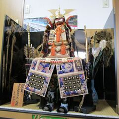 ●週末限定値下げ！●定価20万円相当「鎧兜」五月人形、日本コンセプトの「コンカフェ」や「民泊」等に！の画像
