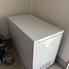 業務用冷凍庫冷凍ストッカー　ホワイトの画像