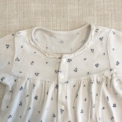 【Birthday】バースデイ conoco 花柄 フリル ロンパース 青 70cmの画像
