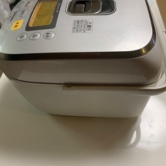 ⚫︎パナソニック炊飯器⚫︎品番　SR-SU105の画像