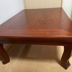 10/19まで　テーブルの画像