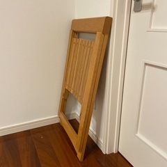 折りたためる椅子　一脚の画像