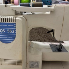 HITACHI ミシン（フットコントローラー付き）の画像