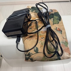 HITACHI ミシン（フットコントローラー付き）の画像