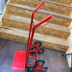ジ424/ スチール三輪階段昇降機 赤 耐荷重180kg 段差 22cm 220mm 台車 の画像