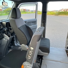N-VAN キャンピングカー スイベルシート 車中泊旅 キャンプ リモートワークの画像