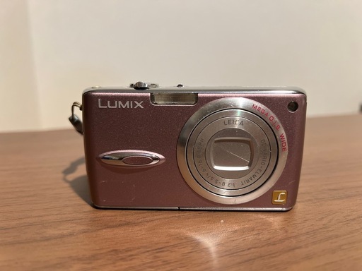 デジカメ　Panasonic Lumix