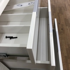 【ドリーム川西店御来店限定】☆ジモティー見たよ♪割引☆  3枚扉食器棚 ニトリ ダリア  クリーニング済み 【99560000027665】の画像