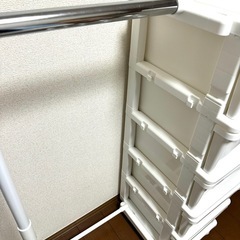 【美品】ハンガーラック付き引き出しの画像