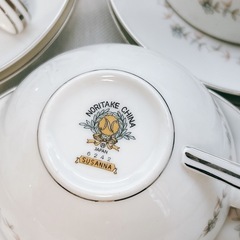 紅茶カップ、コーヒーカップのセットの画像