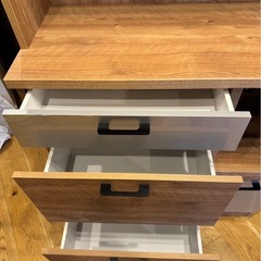 キッチン収納棚の画像