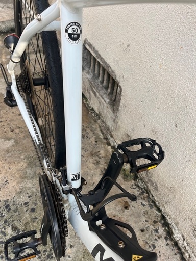 8段ギア‼️ MERIDAクロスバイク700×32C自転車バイク街乗り通勤車通学車?プロフ必読