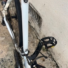 8段ギア‼️ MERIDAクロスバイク700×32C自転車バイク街乗り通勤車通学車🍉プロフ必読の画像