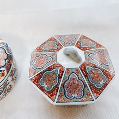 蓋つきの深い皿セットの画像