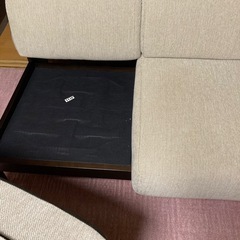 ニトリ　木製ソファ　ブラウン　ファブリック 2人掛けソファ  家具　インテリア　くつろぎの画像